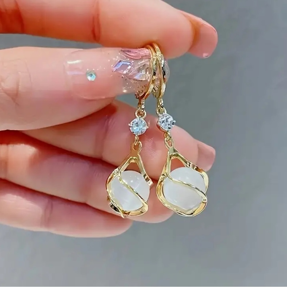🌟Boutique Item | Faux Moonstone Bead Rhinestone Earrings